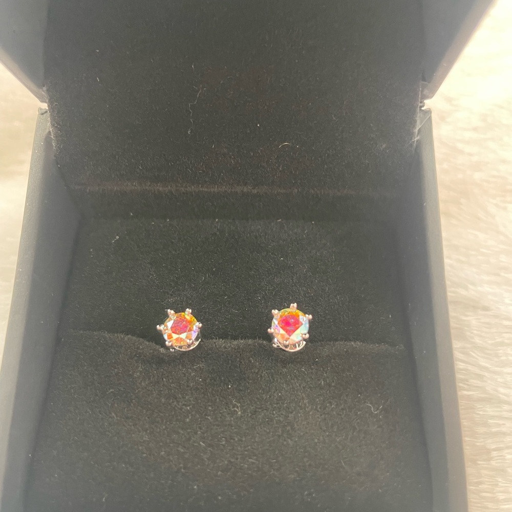 1.0 ct Moissanite earrings - Picture 3 of 5